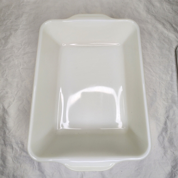 Vintage Pyrex Fridge Dish with Lid - Picture 5 of 12